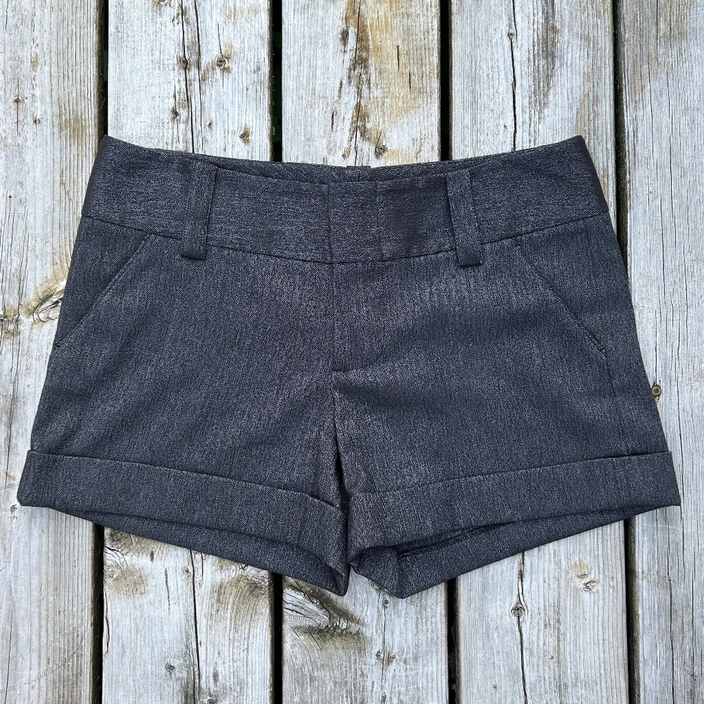 alice + olivia⎪Tailored Cuffed Shorts